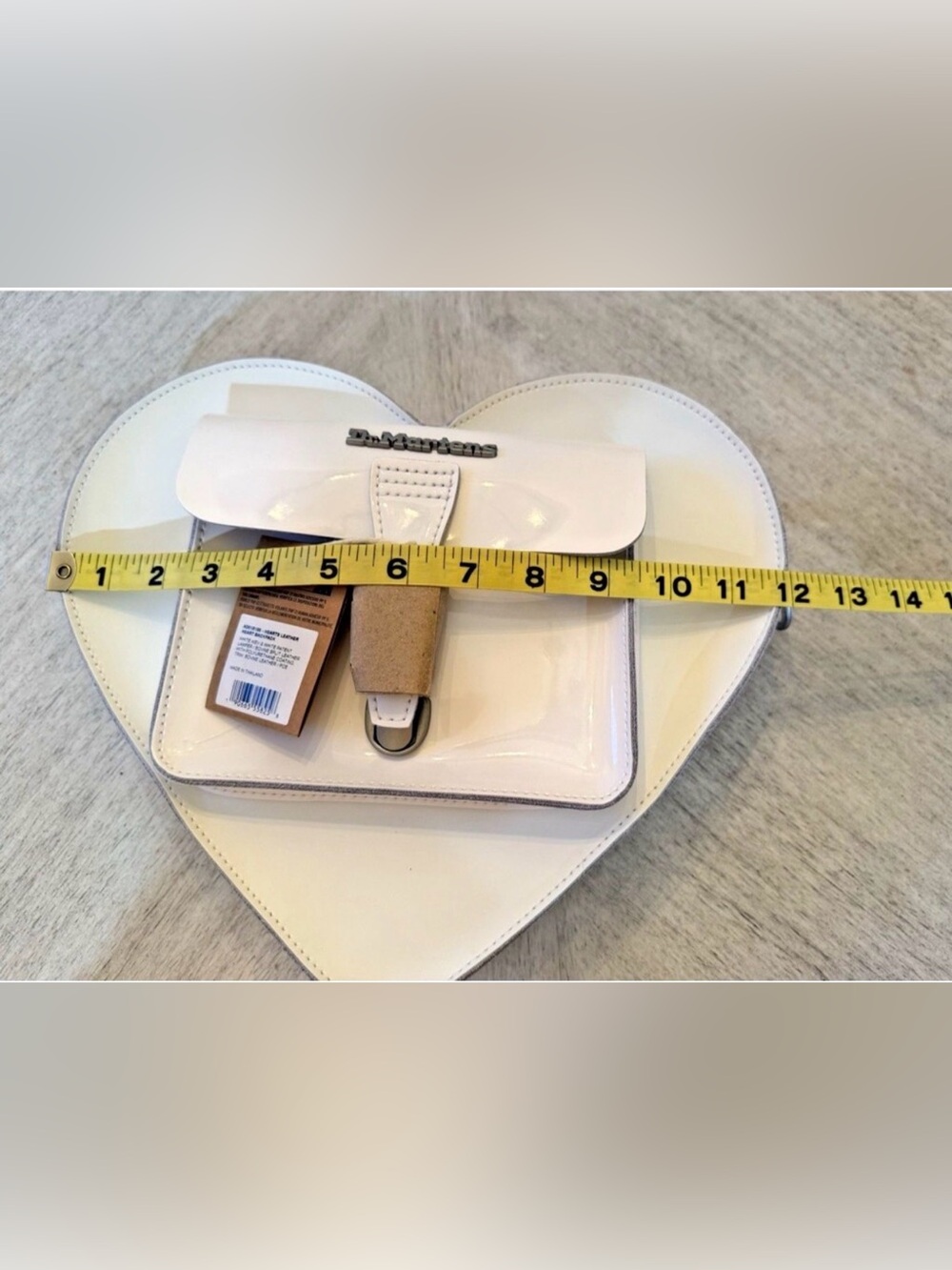 NWT DR.MARTENS WHITE LEATHER HEART SHAPE BACKPACK - Picture 10 of 16